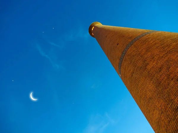 Minaret of Khast-Imam complex in Tashkent at night — Stock Photo, Image