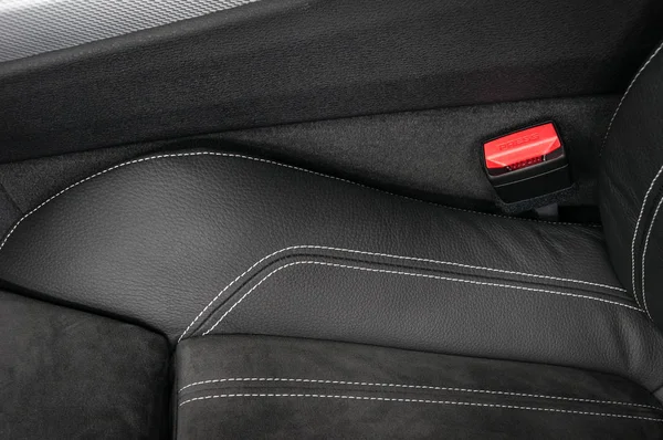 Asiento de cuero de coche moderno . — Foto de Stock