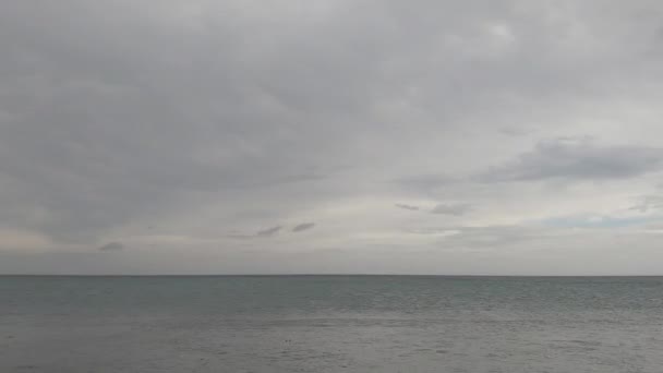 Suggestive Time Lapse Sea Almost Flat Cloudy Gray Sky Flat — 图库视频影像