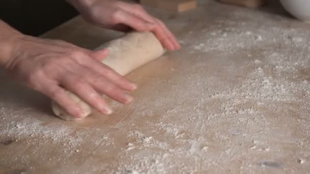 Close Proces Van Zelfgemaakte Veganistische Gnocchi Pasta Met Volkorenmeel Maken — Stockvideo