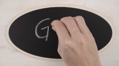 Üst görünüm düzlüğü bir kadının elinde yatıyordu. 