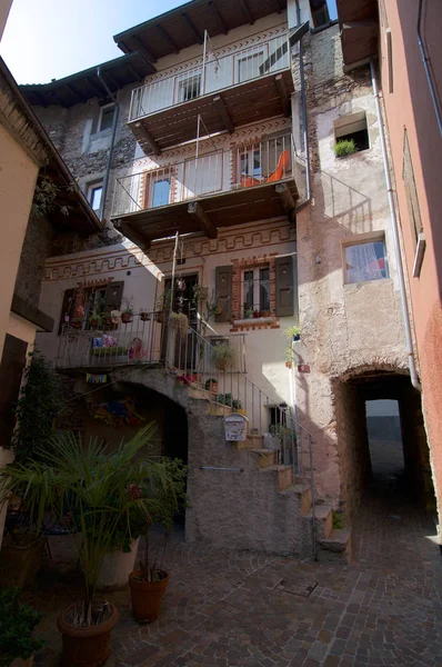 Caslano village center courtyard — Stock Photo, Image