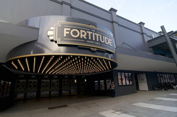 Fortitude müzikholünün girişi