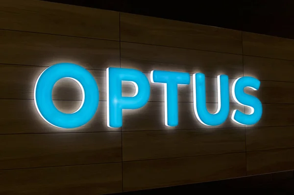 Signo de Optus iluminado — Foto de Stock