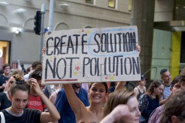 Avustralya 'da Scott Morrison karşıtı protesto