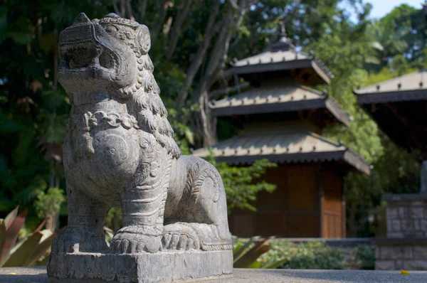 Guardian stone statue of a Lion — ストック写真