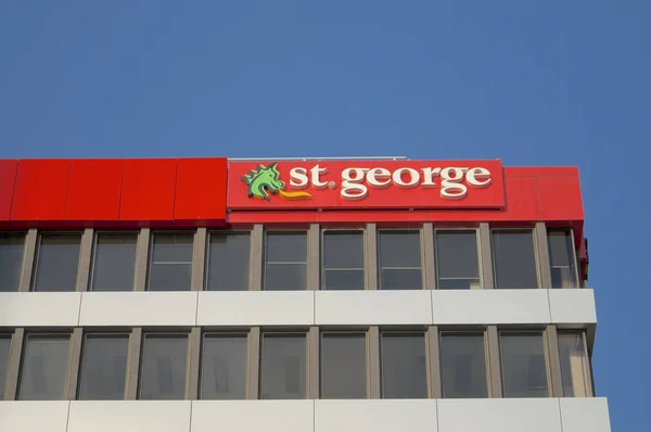 St. George Bank logó itt: Brisbane — Stock Fotó