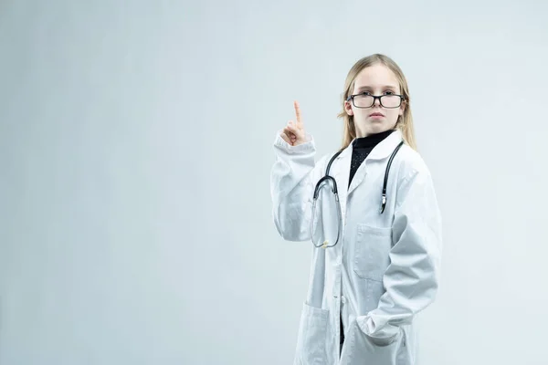 Fun Little Girl Wearing Glasses Dressed Doctor Nurse White Lab — Stock Photo, Image