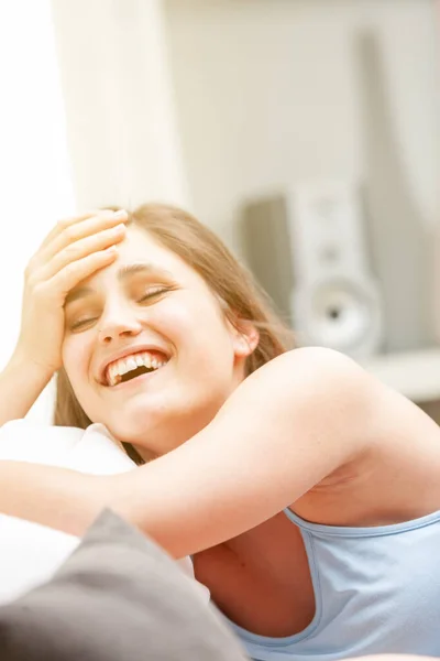 Happy Vivacious Young Woman Enjoying Good Laugh She Relaxes Home — Stock Photo, Image