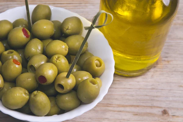 Chutné koření plněná olivami — Stock fotografie
