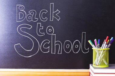 okula geri gemide aksesuarları ile kavramı