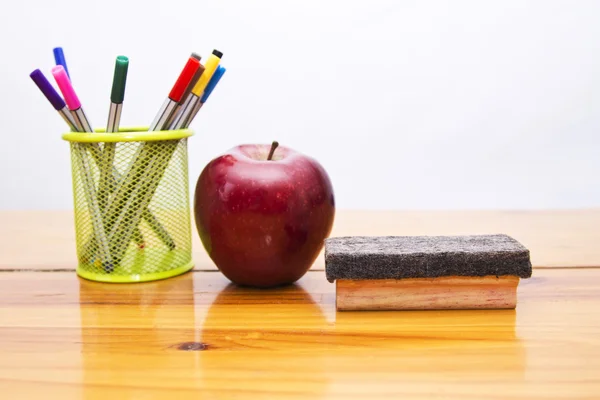 Concept back to school accessories on wooden background — Stock fotografie