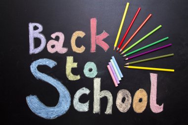 okula geri gemide aksesuarları ile kavramı