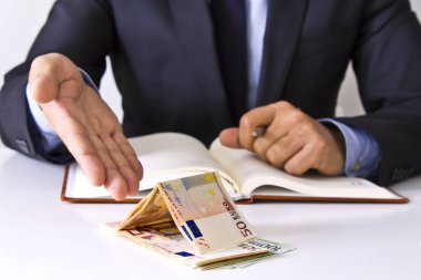 Banka ofisinde nakit