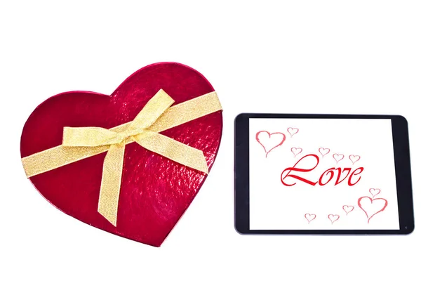 礼品盒和平板电脑与情人节的消息 — 图库照片