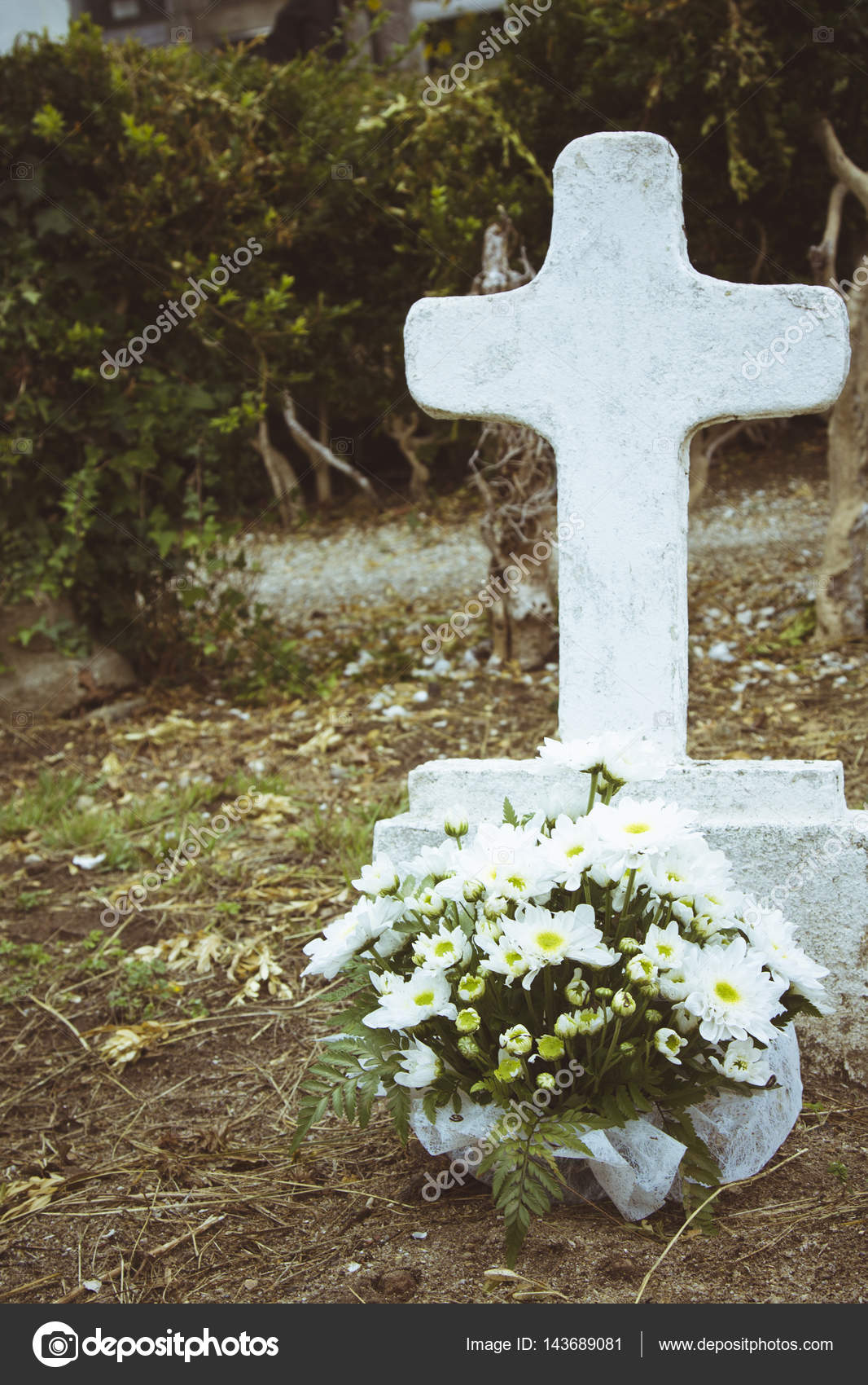 Cross For Burial : Wooden Memorial Cross Free Plaque And Engraving 24 Grave Marker Burial Ebay