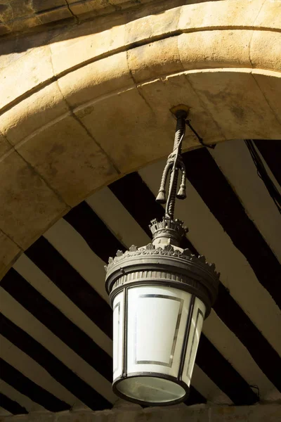 Lámpaoszlop, a fő téren, Salamanca, Spanyolország — Stock Fotó
