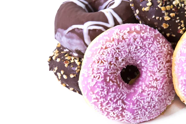 Çörekler beyaza izole edilmiş