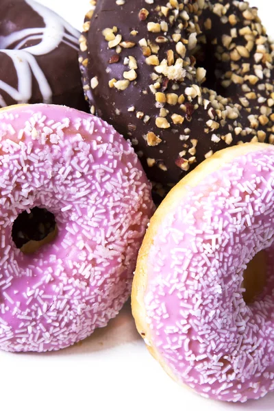 Çörekler beyaza izole edilmiş