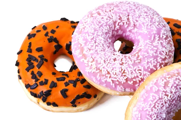 Donuts med godis isolerad på vit — Stockfoto