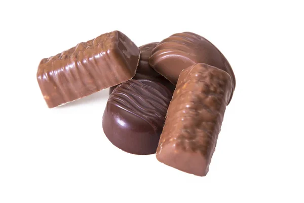 Assortiment van pralines geïsoleerd op wit — Stockfoto