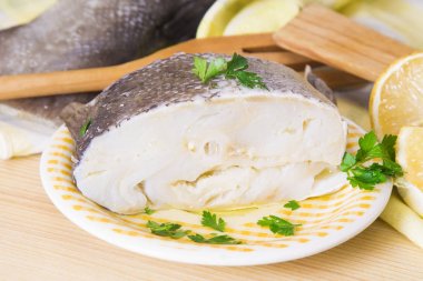 morina fileto zeytinyağı ve limon ile çanak