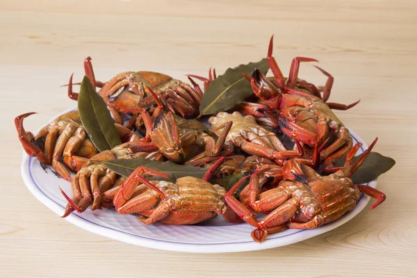 seafood dish, crabs with bay leaf