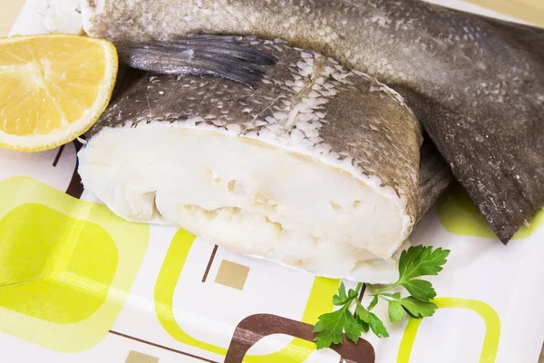 Prato Bacalhau Com Salsa Limão — Fotografia de Stock