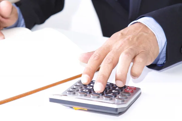 Biznesmen Biurze Kalkulatora — Zdjęcie stockowe
