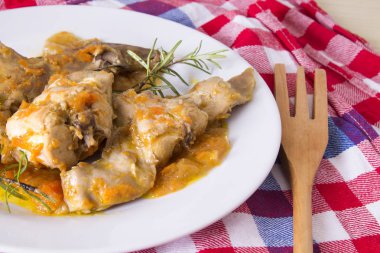 tavşan güveç çanağı