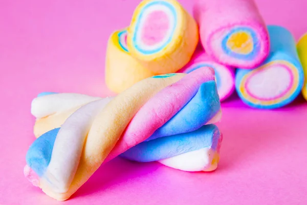 Milé Barevné Marshmallows Růžovém Pozadí — Stock fotografie