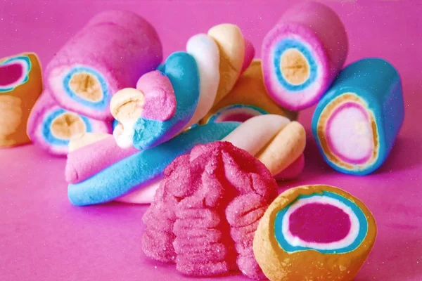 Süß Farbige Marshmallows Auf Rosa Hintergrund — Stockfoto
