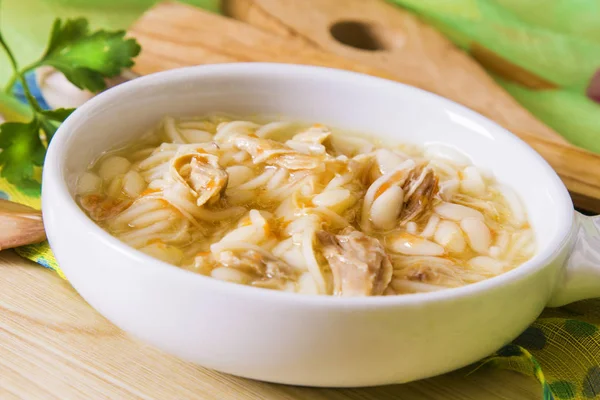 Sup Mie Dengan Ayam Dan Bawang Putih — Stok Foto