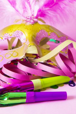 Karnaval maskesi ve matasuegras, karnaval kavramı