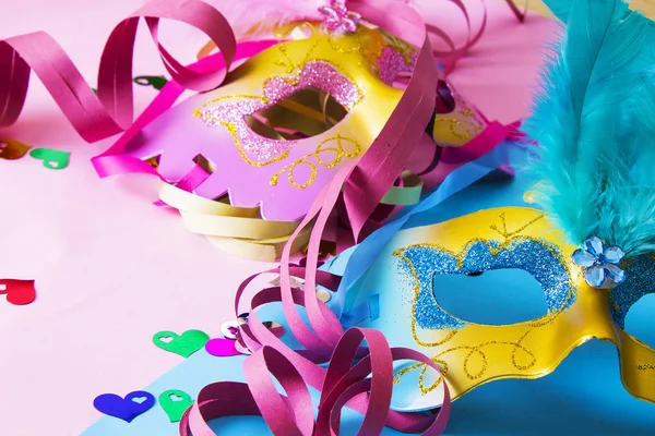 Fond Fête Carnaval Avec Confettis Serpentine Masques — Photo