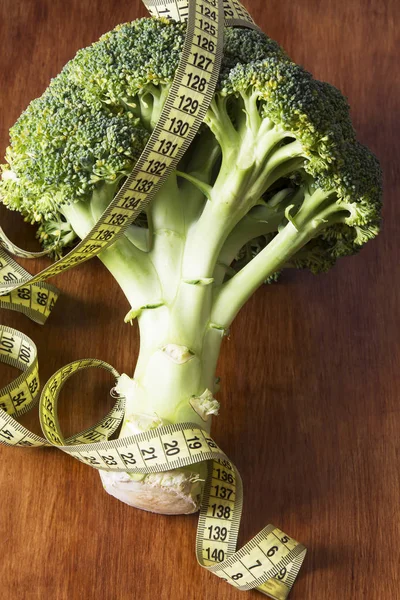 Cooked Broccoli Tape Measure Diet Slimming Concept — Stock Photo, Image