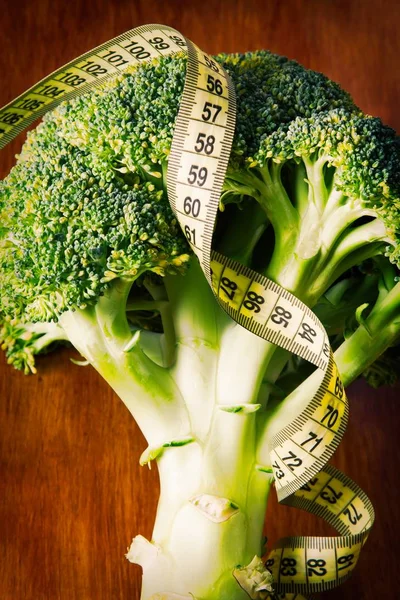 Cooked Broccoli Tape Measure Diet Slimming Concept — Stock Photo, Image