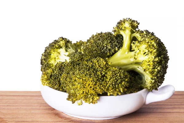 Semangkuk Brokoli Hijau Yang Dimasak Dengan Latar Belakang Kayu Dan — Stok Foto