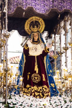Kutsal hafta, İspanya, Avrupa geçit töreninde Bakire Heykeli
