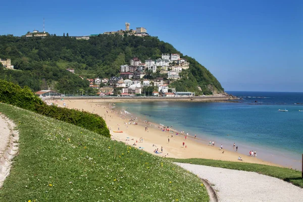 San Sebastian, Donostia, Guipuzcoa, İspanya 'daki deniz kabuğu plajı.
