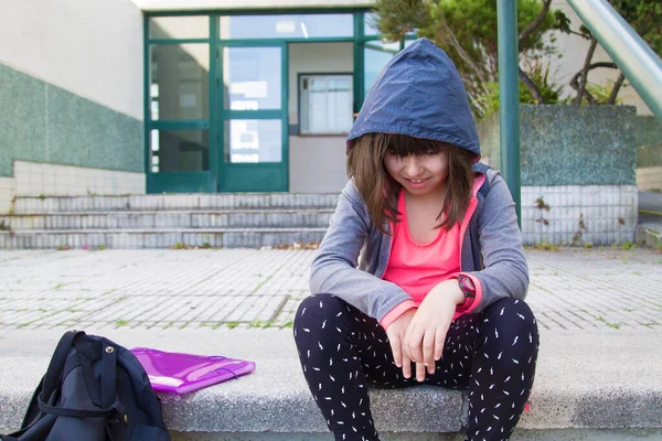 Concepto Intimidación Estudiante Triste Aislado Escuela —  Fotos de Stock