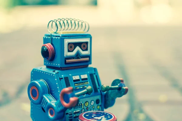 Eski robot oyuncak, vintage renk stili, vintage sesi arka plan.
