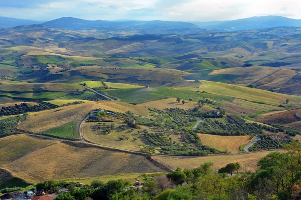 Słoneczne krajobrazy wsi Molise w południowych Włoszech. — Zdjęcie stockowe