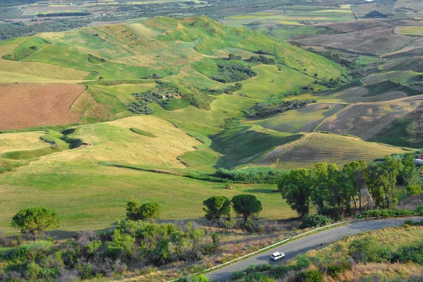 Güney İtalya Molise kırsalında güneşli manzara. — Stok fotoğraf