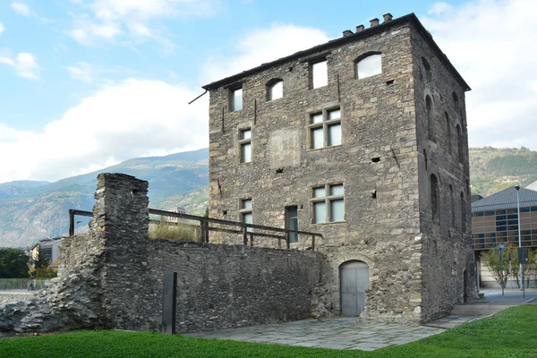 Aosta, Aosta Valley, Italië-De Toren van de Leper — Stockfoto