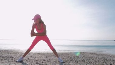 Kadın pembe spor giyim