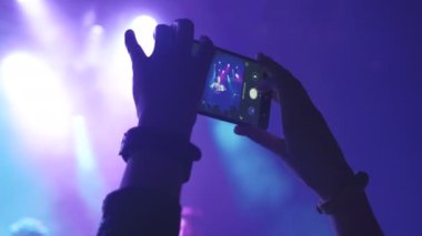 insan yapma konser video 