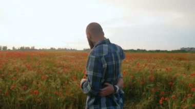 haşhaş sahada Çift