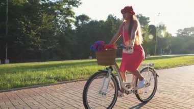 moda kadın binicilik bisiklet