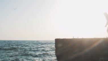 koşma ve denize atlama erkekler